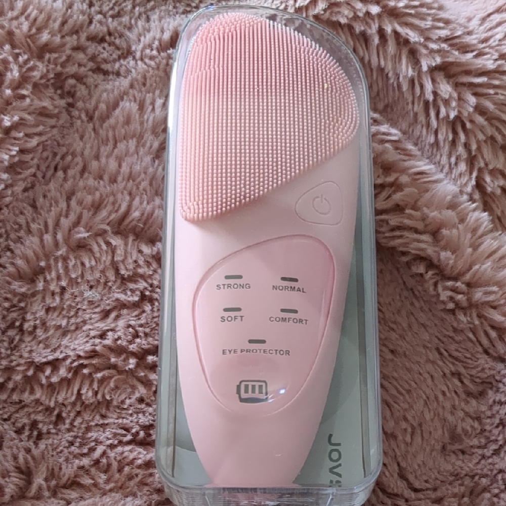 Pink Facial Cleansing Brush